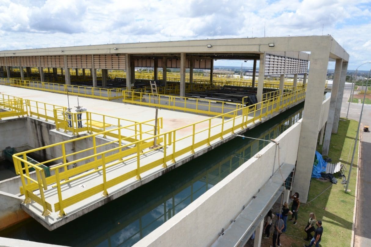 Manutenção no Sistema Corumbá poderá afetar abastecimento em bairros de Luziânia e Valparaíso nos dias 6 e 7 de maio; confira os bairros