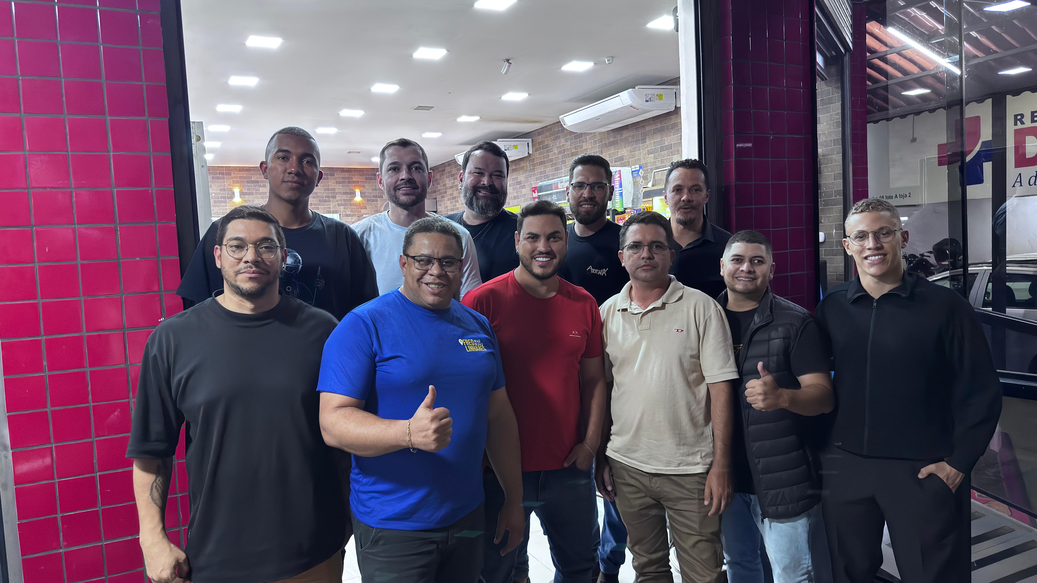 Comunicadores de Luziânia se reunem para fortalecer união e definir novas diretrizes.