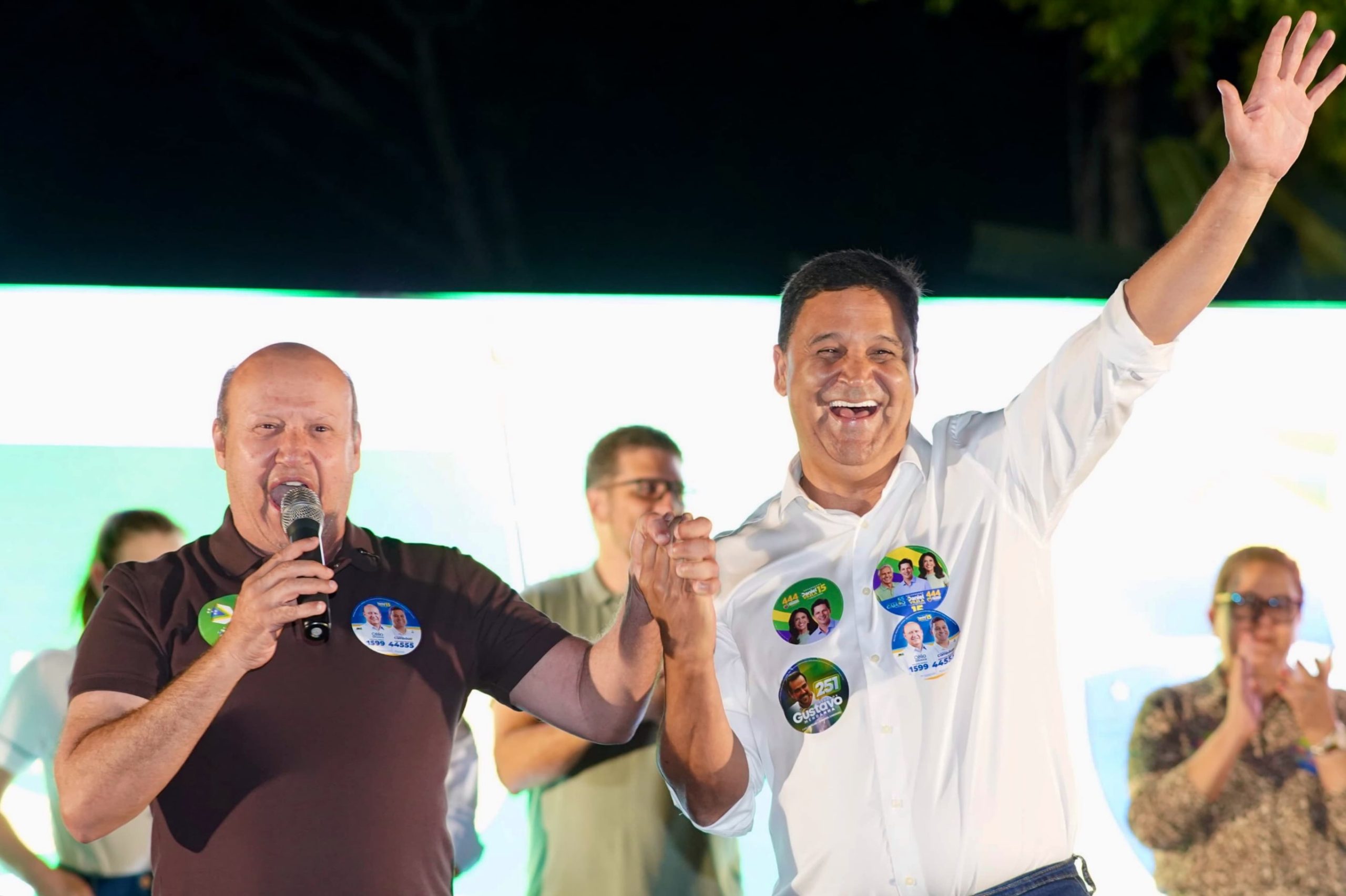 Milhares participam de encontro em apoio a Célio e Cambão em Luziânia