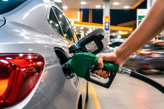 Gasolina fica 16 centavos mais barata em Luziânia, aponta ANP